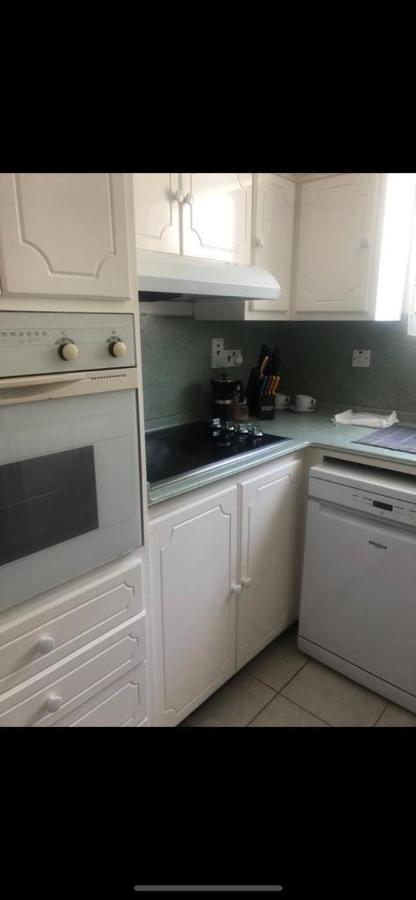 Home2Home Guesthouse 基督教堂市 外观 照片